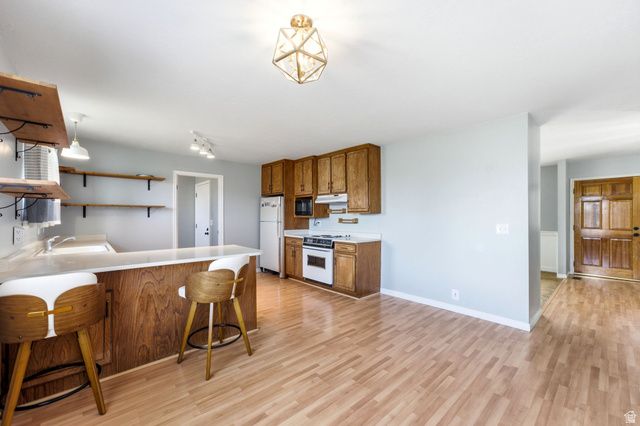 6114 S RED OAKS DR, Murray, UT 84123
