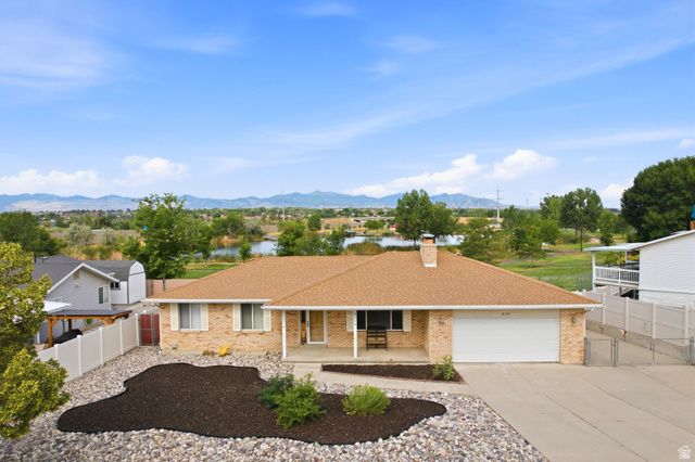 6114 S RED OAKS DR, Murray, UT 84123