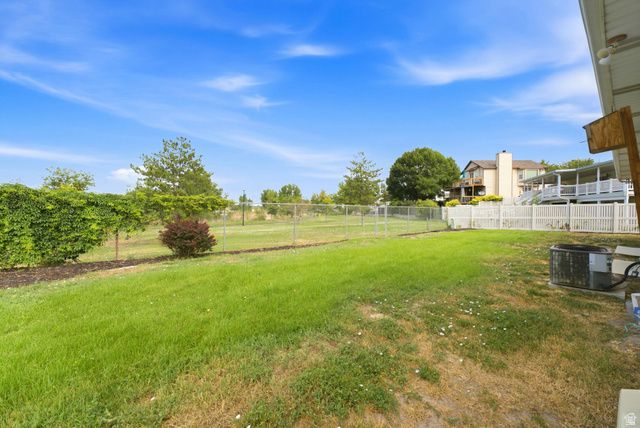 6114 S RED OAKS DR, Murray, UT 84123