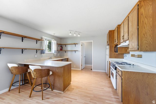 6114 S RED OAKS DR, Murray, UT 84123