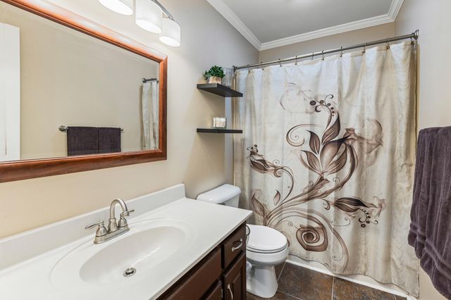 1746 Rainbow Circle NE, Dalton, GA 30721