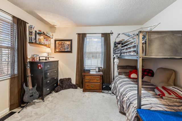 1746 Rainbow Circle NE, Dalton, GA 30721