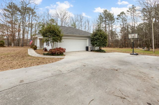 1746 Rainbow Circle NE, Dalton, GA 30721