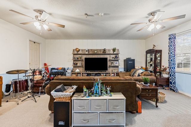 1746 Rainbow Circle NE, Dalton, GA 30721