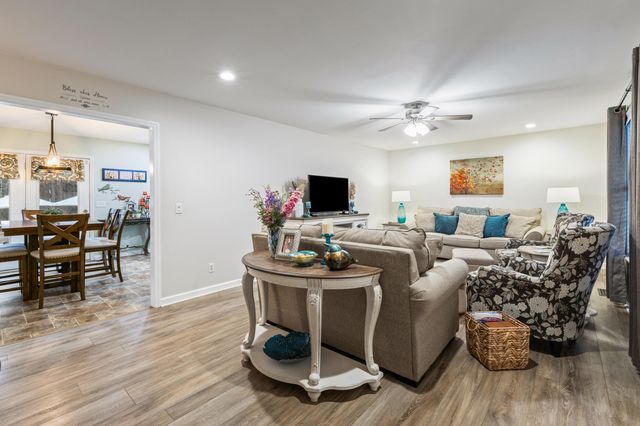 1746 Rainbow Circle NE, Dalton, GA 30721