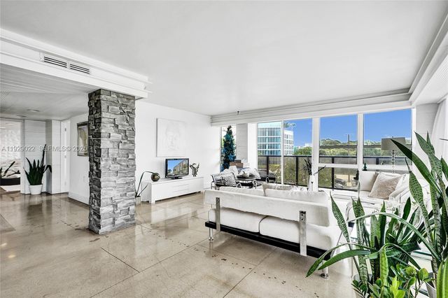 600 NE 36th St 218, Miami, FL 33137