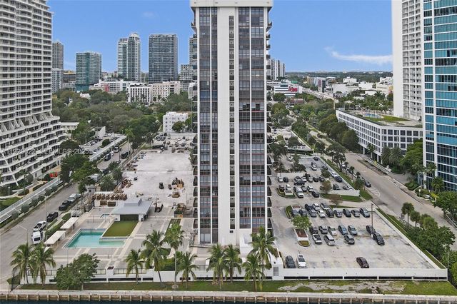 600 NE 36th St 218, Miami, FL 33137