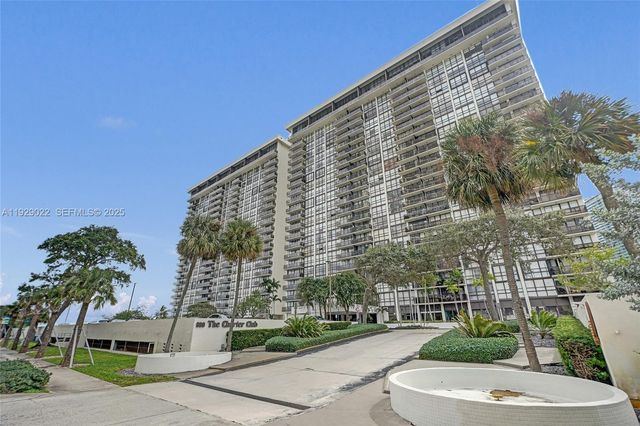 600 NE 36th St 218, Miami, FL 33137