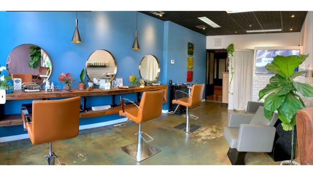 600 NE 36th St 218, Miami, FL 33137