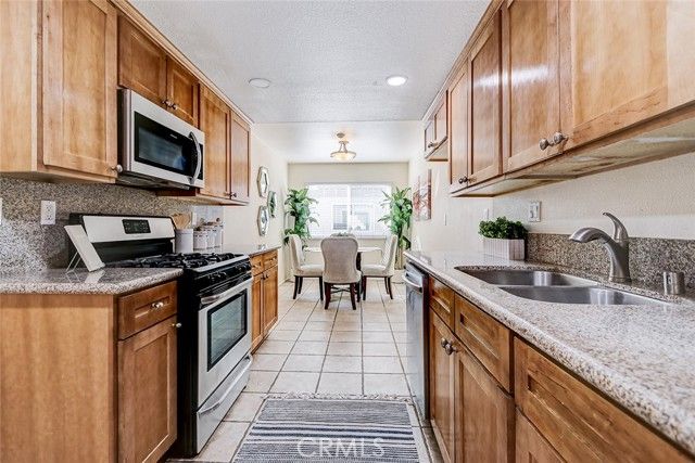 2105 Mathews Avenue 11, Redondo Beach, CA 90278