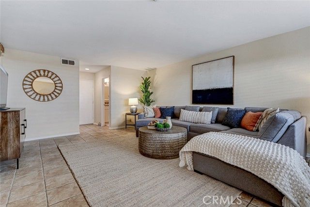 2105 Mathews Avenue 11, Redondo Beach, CA 90278