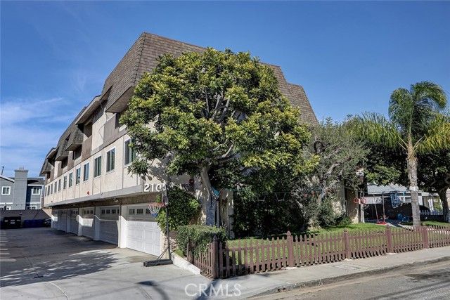 2105 Mathews Avenue 11, Redondo Beach, CA 90278