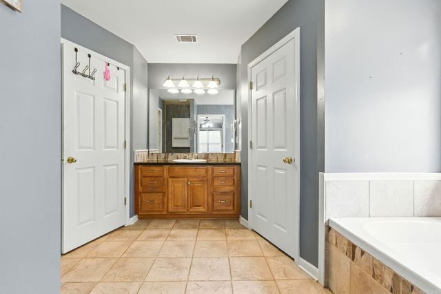 1073 Fox Hunt Trail, Alexander, AR 72002