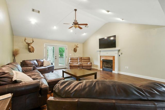 1073 Fox Hunt Trail, Alexander, AR 72002