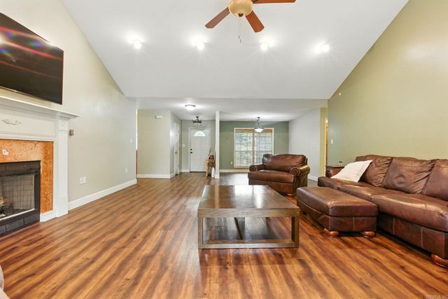 1073 Fox Hunt Trail, Alexander, AR 72002