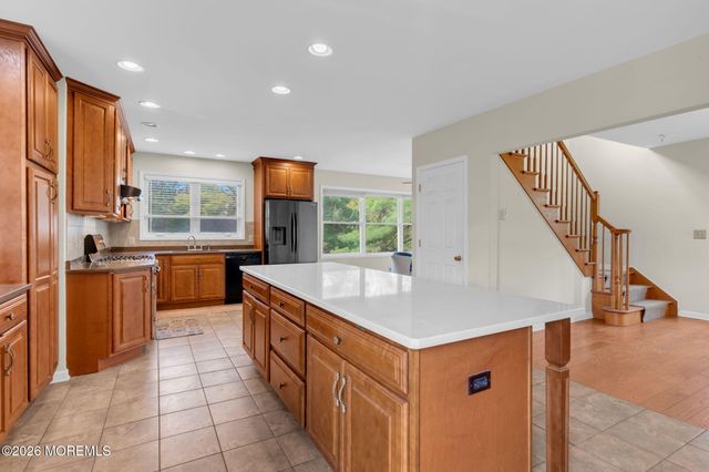 10 Daum Road, Manalapan, NJ 07726