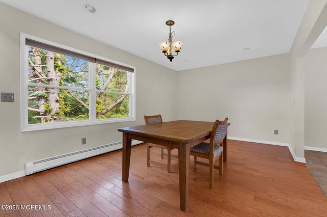 10 Daum Road, Manalapan, NJ 07726