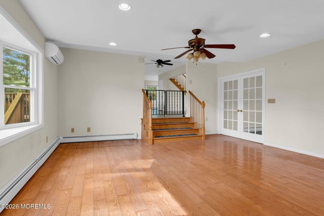 10 Daum Road, Manalapan, NJ 07726