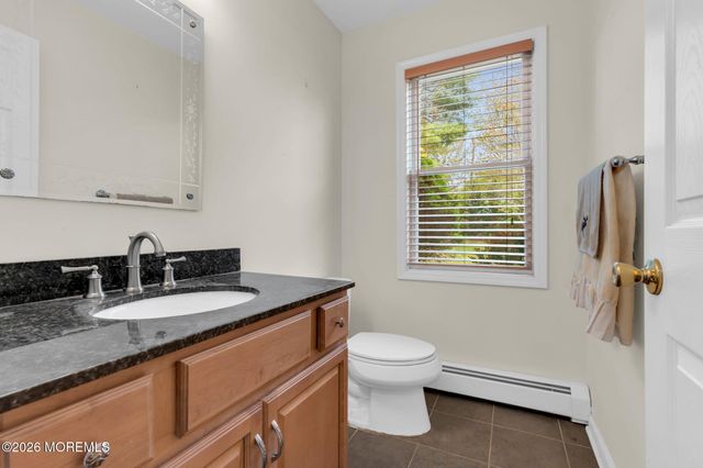10 Daum Road, Manalapan, NJ 07726