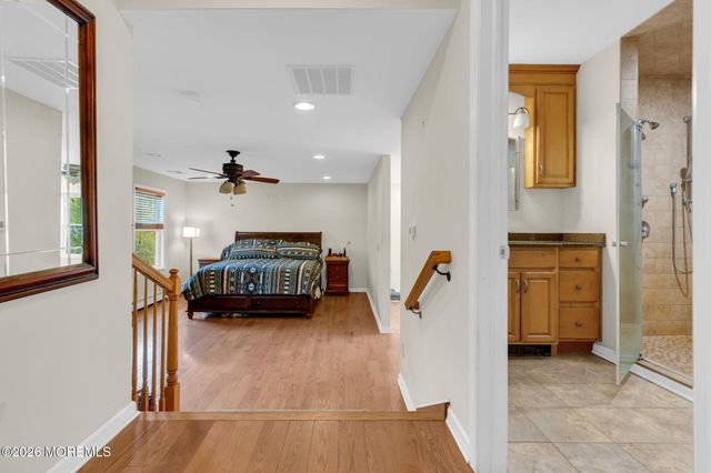 10 Daum Road, Manalapan, NJ 07726