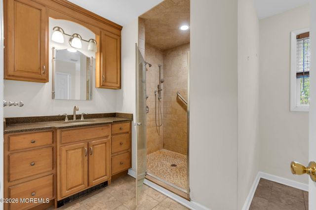 10 Daum Road, Manalapan, NJ 07726