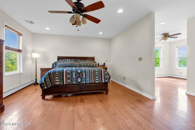 10 Daum Road, Manalapan, NJ 07726