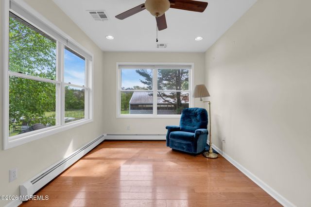 10 Daum Road, Manalapan, NJ 07726