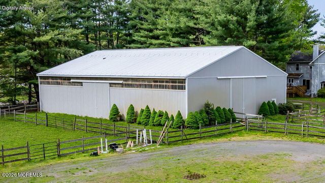10 Daum Road, Manalapan, NJ 07726