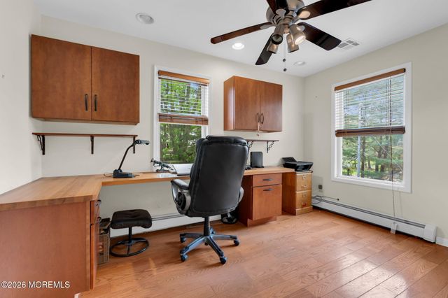 10 Daum Road, Manalapan, NJ 07726