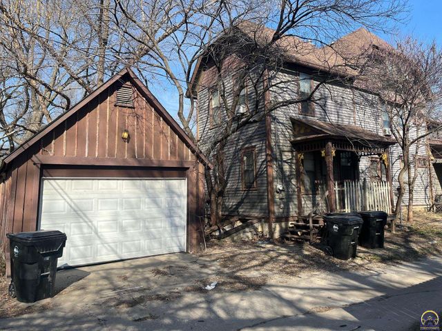 915 SW Munson AVE, Topeka, KS 66604