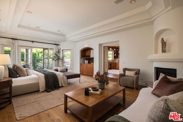 530 Moreno Avenue, Los Angeles, CA 90049