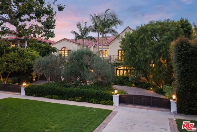 530 Moreno Avenue, Los Angeles, CA 90049