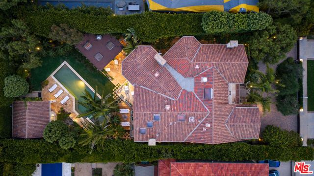 530 Moreno Avenue, Los Angeles, CA 90049