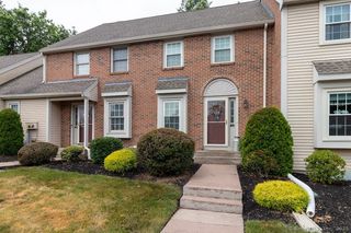 40 Orchard Brook Drive 40, Wethersfield, CT 06109
