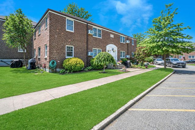 5844 251st Street 191, Little Neck, NY 11362