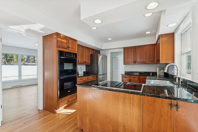 3018 Indianwood Road, Wilmette, IL 60091