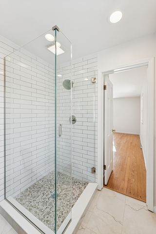 3018 Indianwood Road, Wilmette, IL 60091