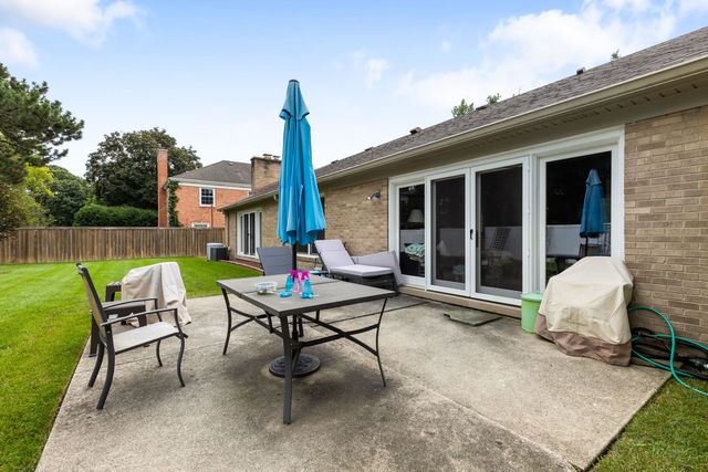 3018 Indianwood Road, Wilmette, IL 60091