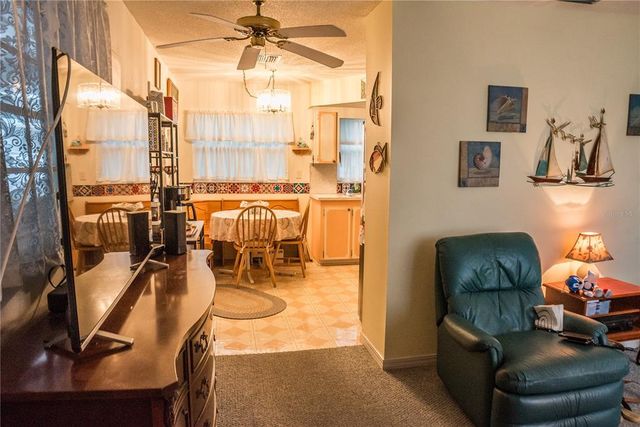 7713 39TH AVENUE N, St Petersburg, FL 33709