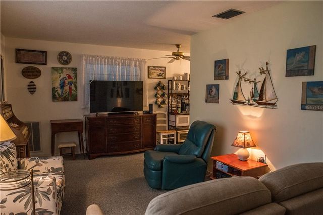 7713 39TH AVENUE N, St Petersburg, FL 33709