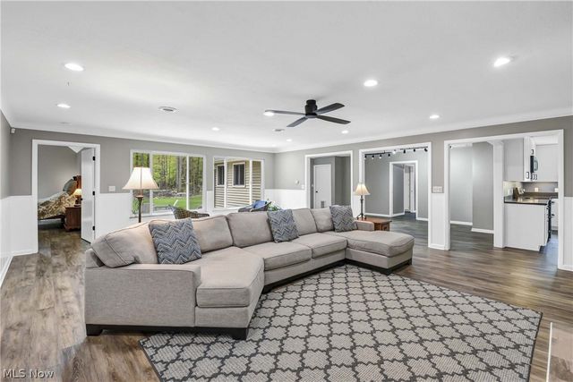 3596 Canterbury Road, Westlake, OH 44145