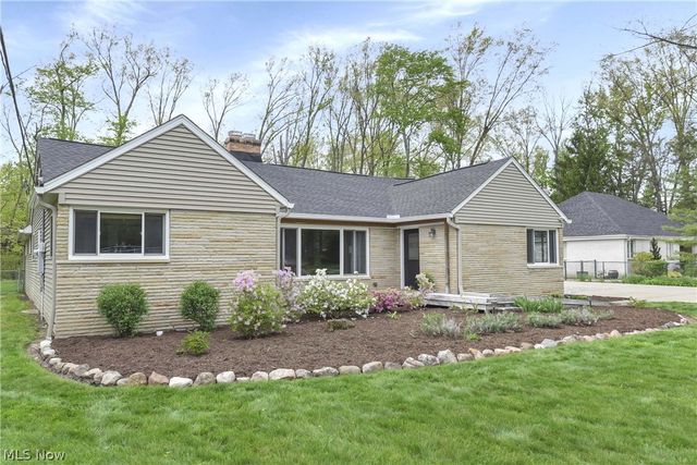3596 Canterbury Road, Westlake, OH 44145