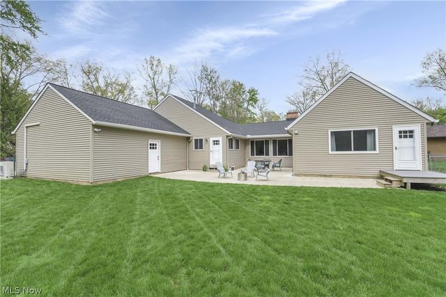 3596 Canterbury Road, Westlake, OH 44145