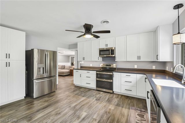 3596 Canterbury Road, Westlake, OH 44145