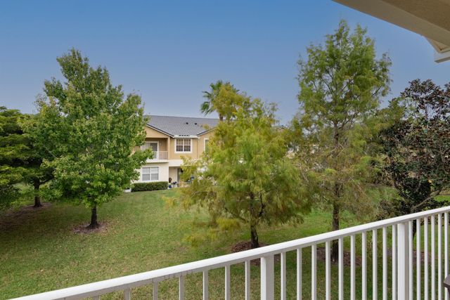 1600 SE Sheffield Terrace 201, Stuart, FL 34994