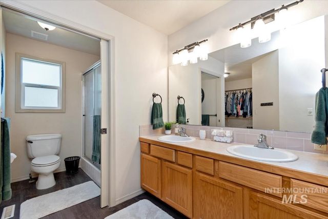 5887 S Tallowtree Way, Boise, ID 83716