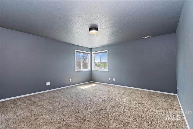 5887 S Tallowtree Way, Boise, ID 83716