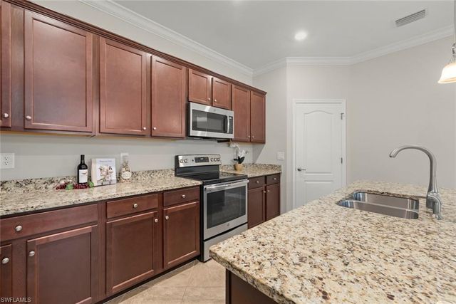 9409 Glenforest DR, Naples, FL 34120