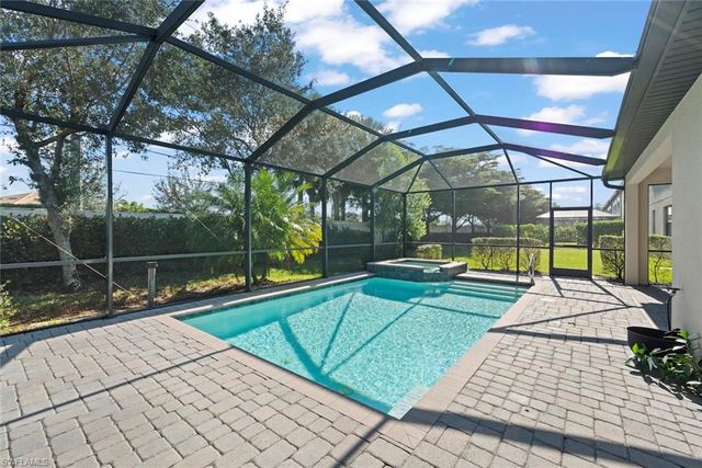 9409 Glenforest DR, Naples, FL 34120