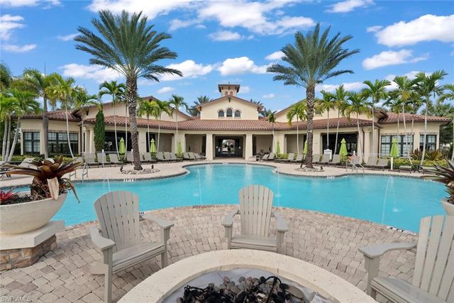 9409 Glenforest DR, Naples, FL 34120